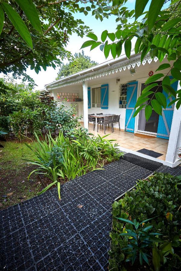 SOLEIL COUCHANT - Gîtes Deshaies Extérieur photo